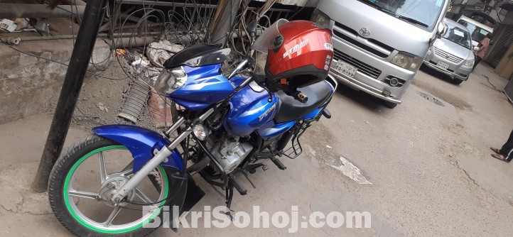 Bajaj Discover 125.Model 2016